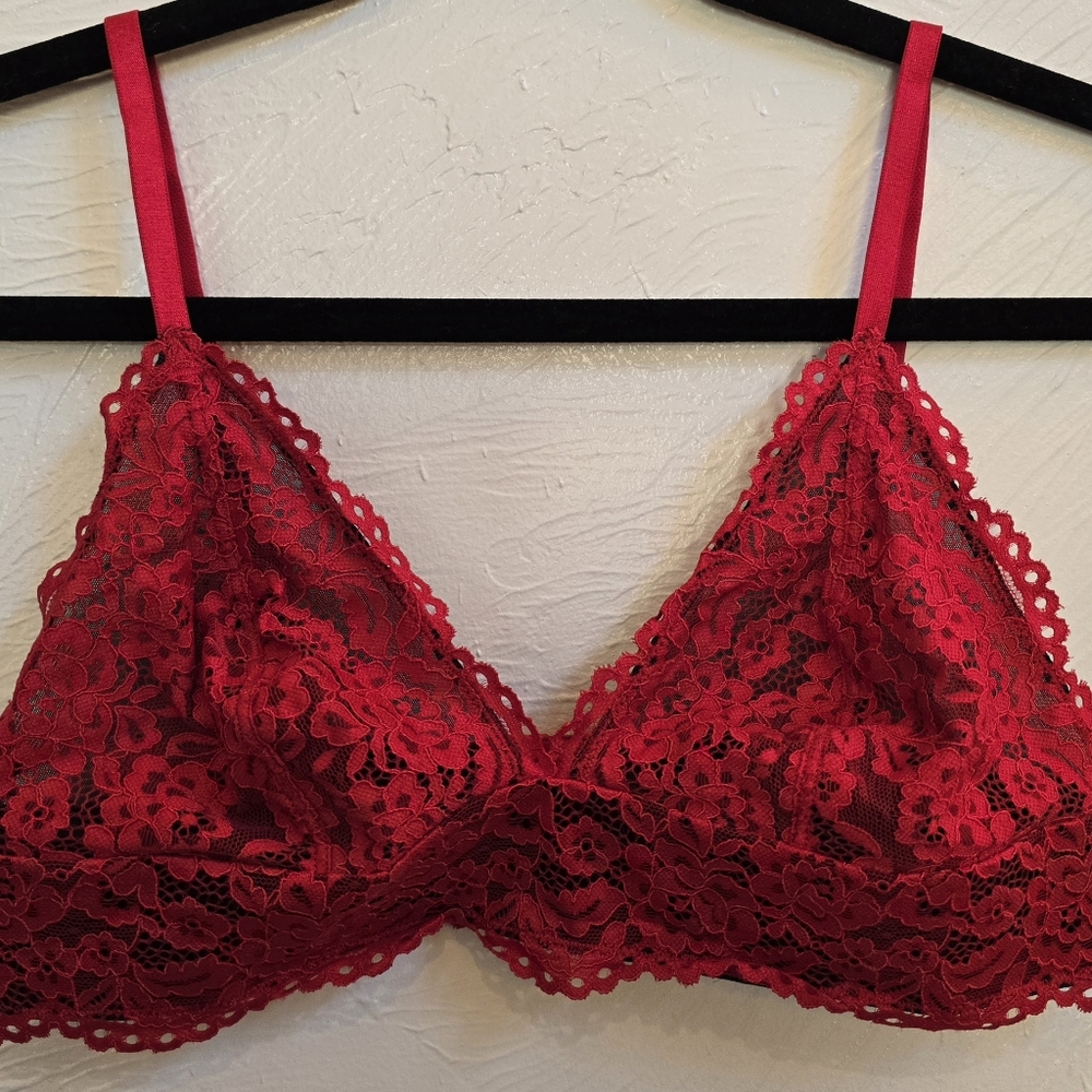 b.tempt'd Red Lace Bralette Size Large